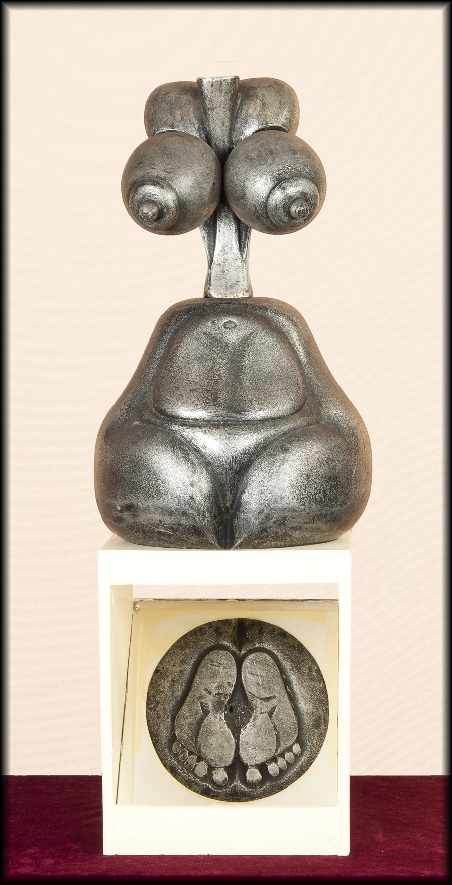 Manzana de Idún, escultura de Vicente de Espona
