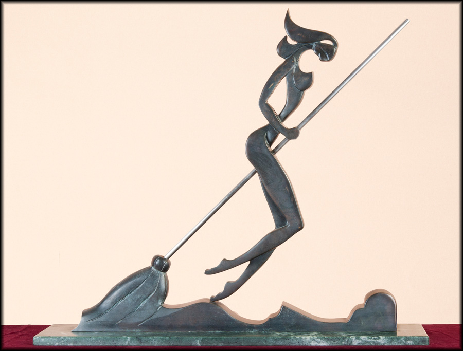 Brujita, escultura de Vicente de Espona