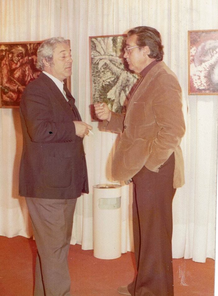 Conversación durante la inauguración de su exposición en la Galería Studio 52, Córdoba, 1975.